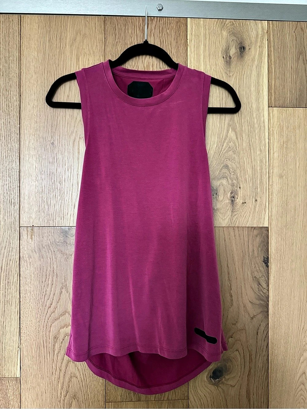 Under Armour Open Back Tank Top Burgundy Stretch Gym Workout Yoga Womens